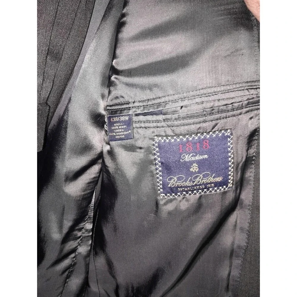 Brooks Brothers 1818 Madison Suit 43R 38W Black 100% Wool Made in USA Classic Fi